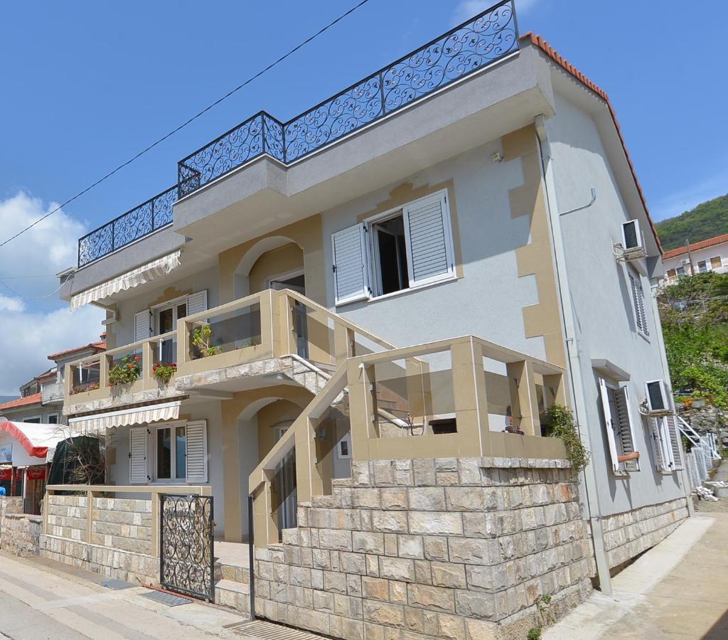 הרצג-נובי Apartment Sm מראה חיצוני תמונה