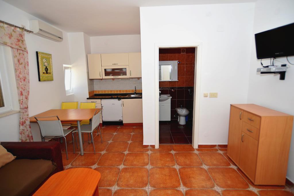 הרצג-נובי Apartment Sm חדר תמונה